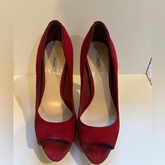 Miu Miu Suede Peep Toe Red Heels with detailed Stitching on the Heel Sz 38 - Picture 10 of 13